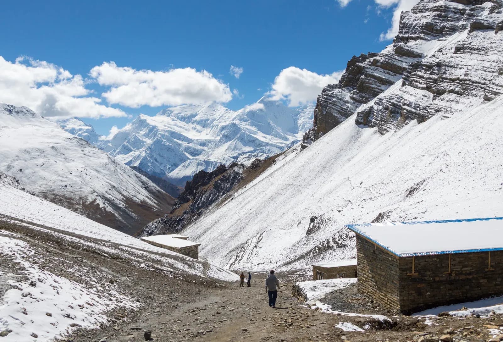 High-altitude terrain near Thorong Phedi before crossing Thorong La.